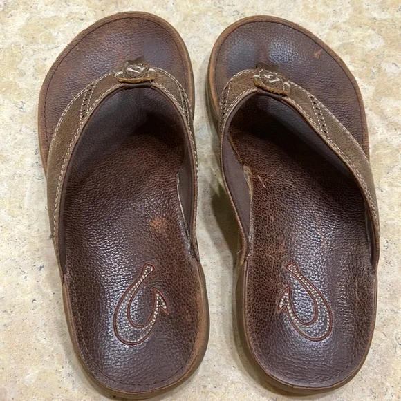 OluKai | Shoes | Size 8 Leather Olukai Flip Flops | Poshmark display picture 2